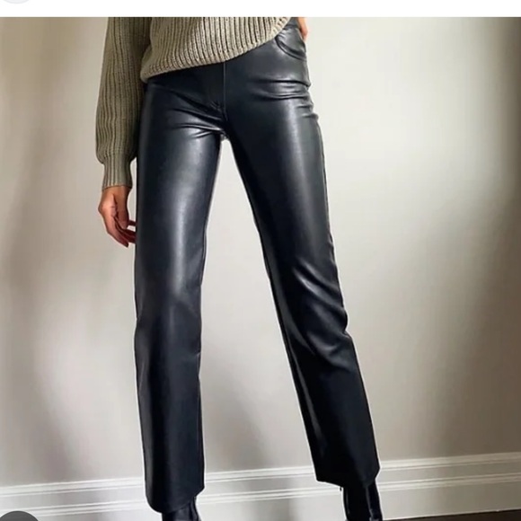 Pristine Aritzia Melina vegan leather kick pants black - Picture 2 of 6